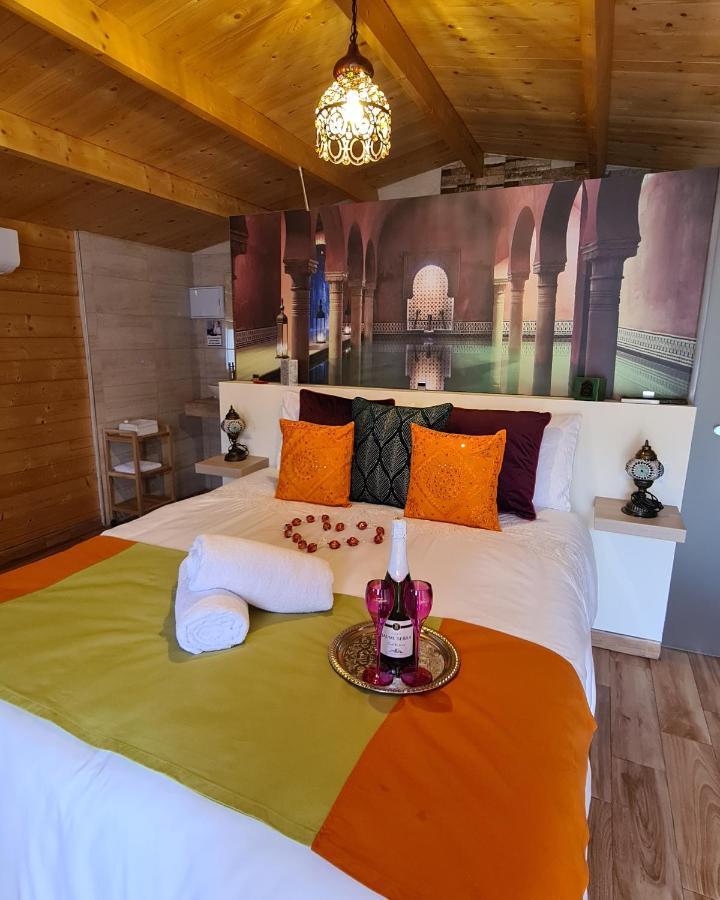 Mahalo Glamping Hotel Fuengirola Eksteriør billede