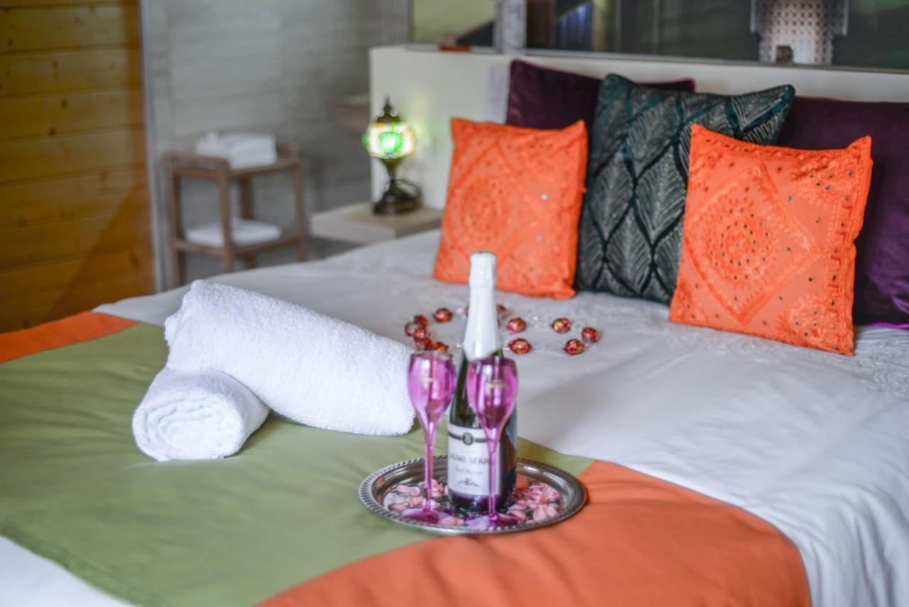 Mahalo Glamping Hotel Fuengirola Eksteriør billede