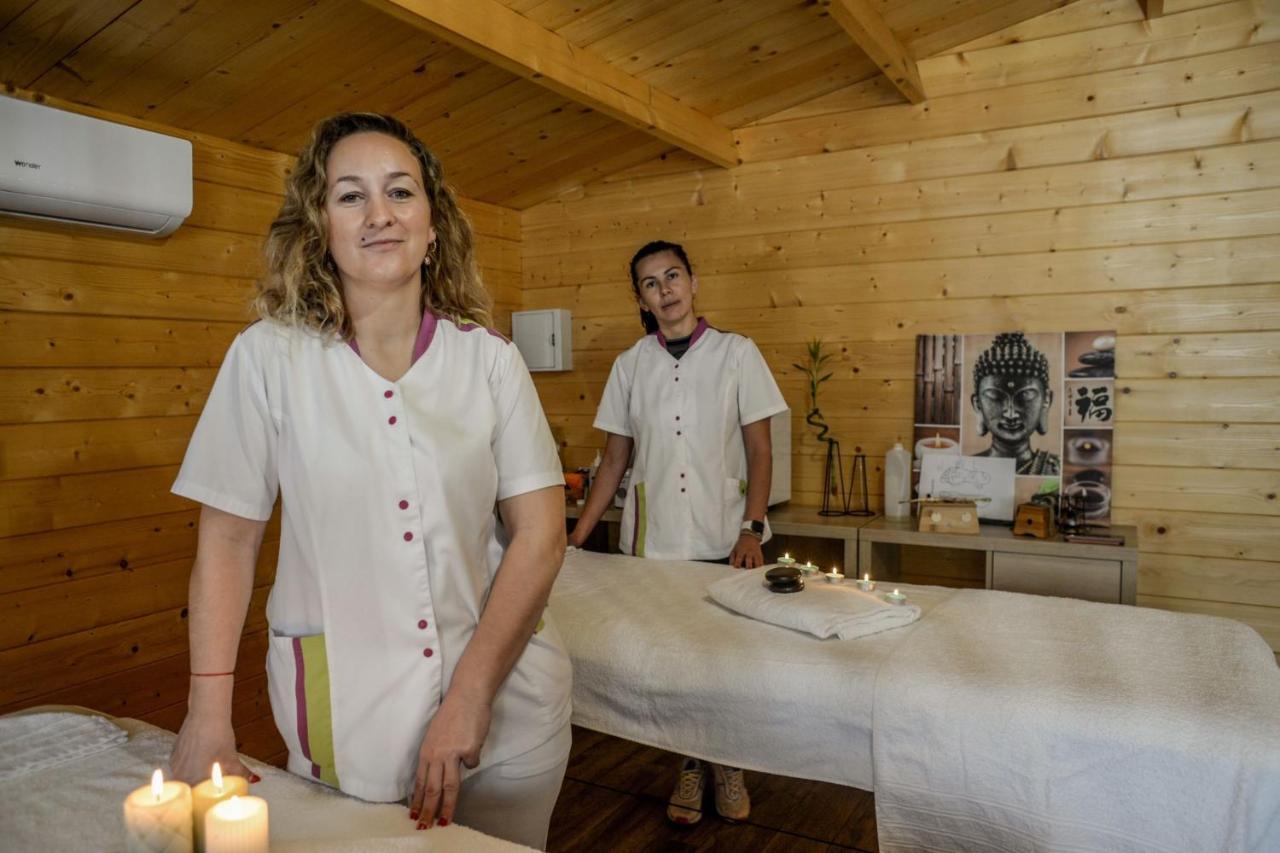 Mahalo Glamping Hotel Fuengirola Eksteriør billede